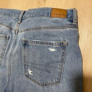 American Eagle ripped mom jeans up for grabs!